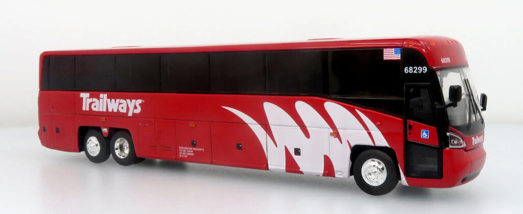 Iconic Replicas MCI D4520 Coach Bus Burlington Trailways 87-0661