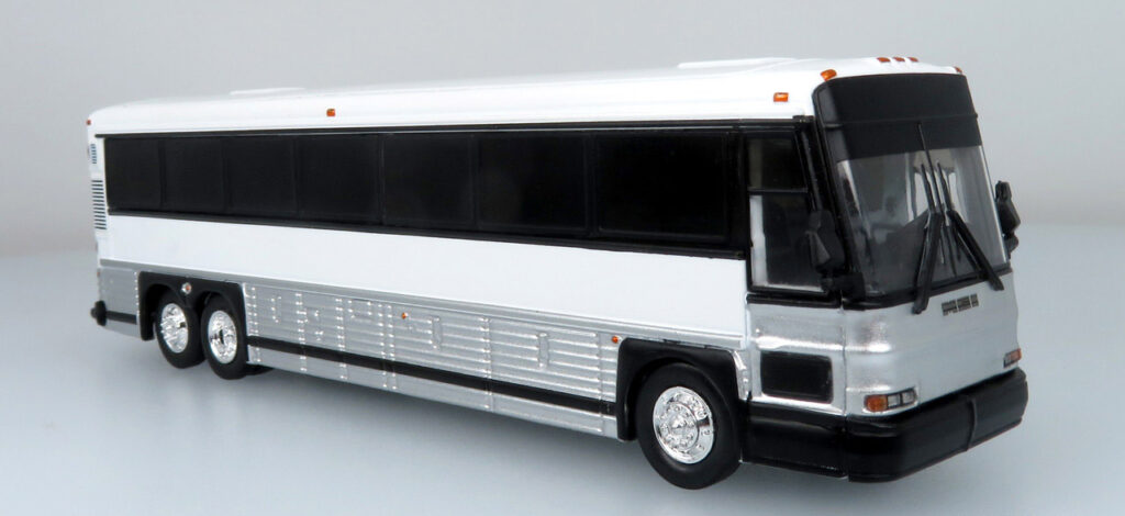 Iconic Replicas MCI D4000 Coach Bus Blank/White 87-0483