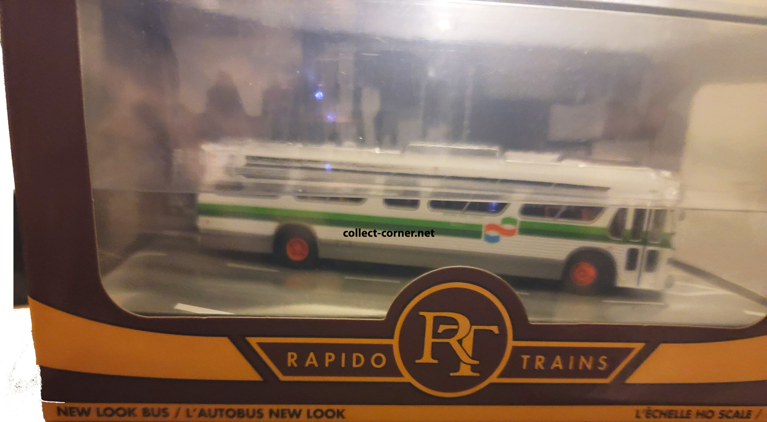 Rapido GM Fishbowl Bus Golden Gate Transit