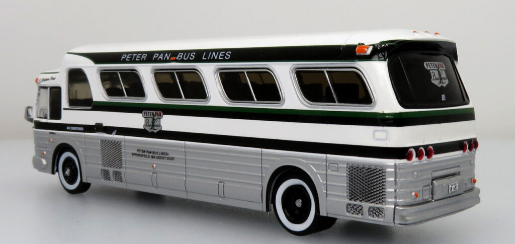 Iconic Replicas GM PD4107 Peterpan Bus Lines 87-0286
