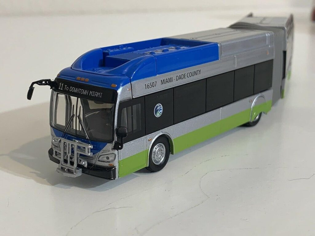 Iconic Replicas New Flyer Aerodynamic Articulated Xcelsior Bus Miami Dade 87-0312