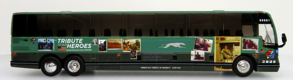 Iconic Replicas Prevost X345 Coach Bus Greyhound Tribute to the Heroes 87-0396