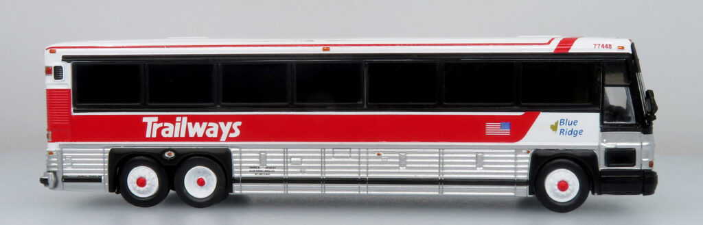 Iconic Replicas MCI D4000 Coach Bus Blue Ridge Trailways 87-0485