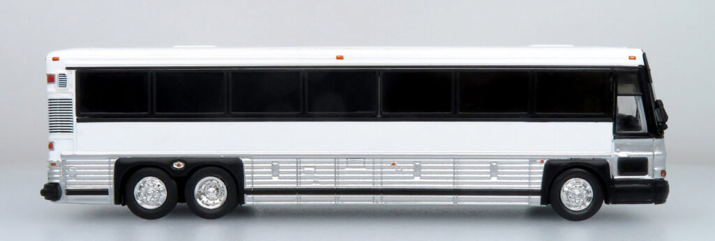 Iconic Replicas MCI D4000 Coach Bus Blank/White 87-0483
