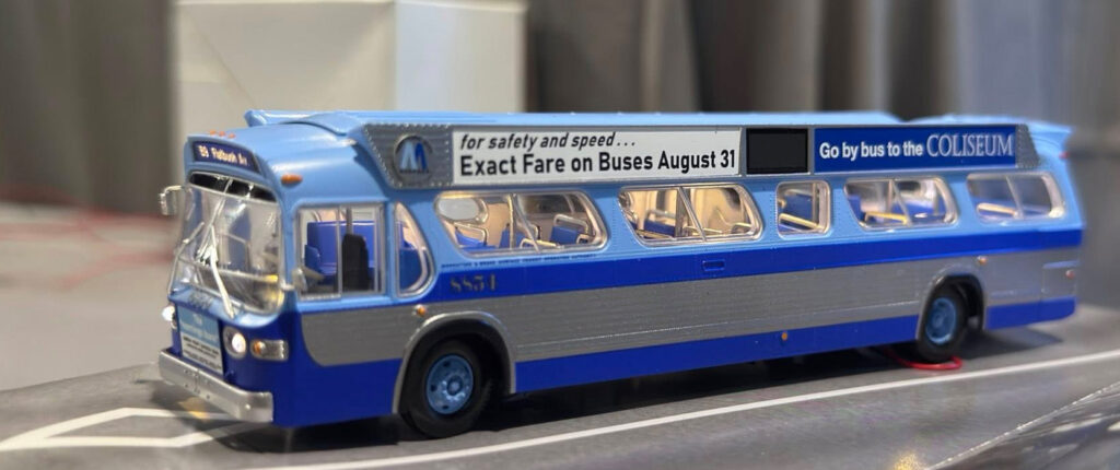 Rapido Trains GM Fishbowl Bus New York City Transit Authority B9 753146