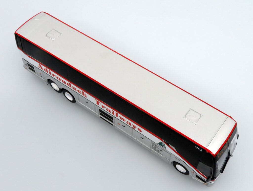 Iconic Replicas Prevost H345 Coach Bus Trailways New York 87-0419