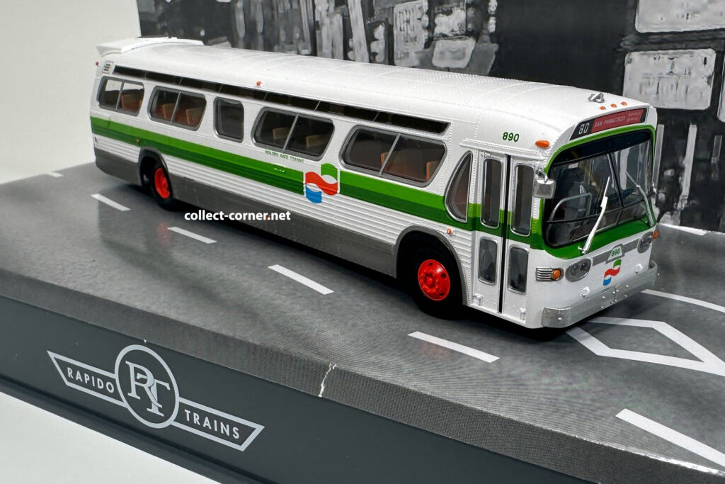 Rapido GM Fishbowl Bus Golden Gate Transit