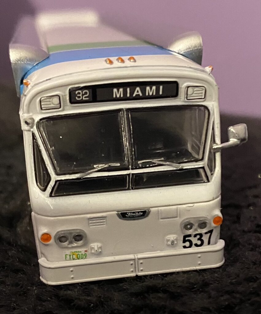 Iconic Replicas Flxible Fishbowl Transit Bus Miami Dade 87-0280