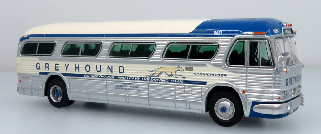 Iconic Replicas GM PD4104 Greyhound 87-0566