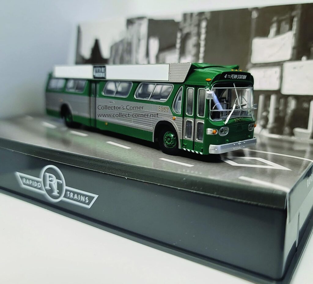 Rapido Fishbowl Transit Bus New York City Transit 703043