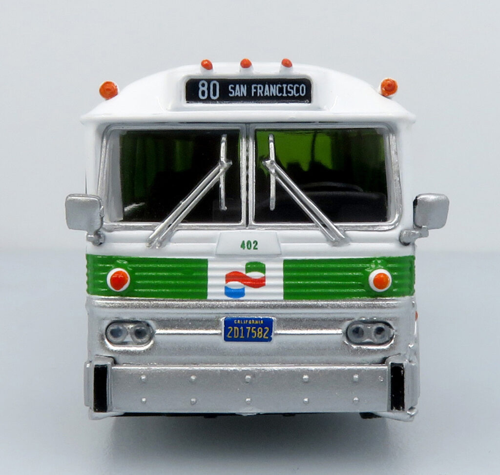 Iconic Replicas MCI MC5A Golden Gate Transit 87-0626