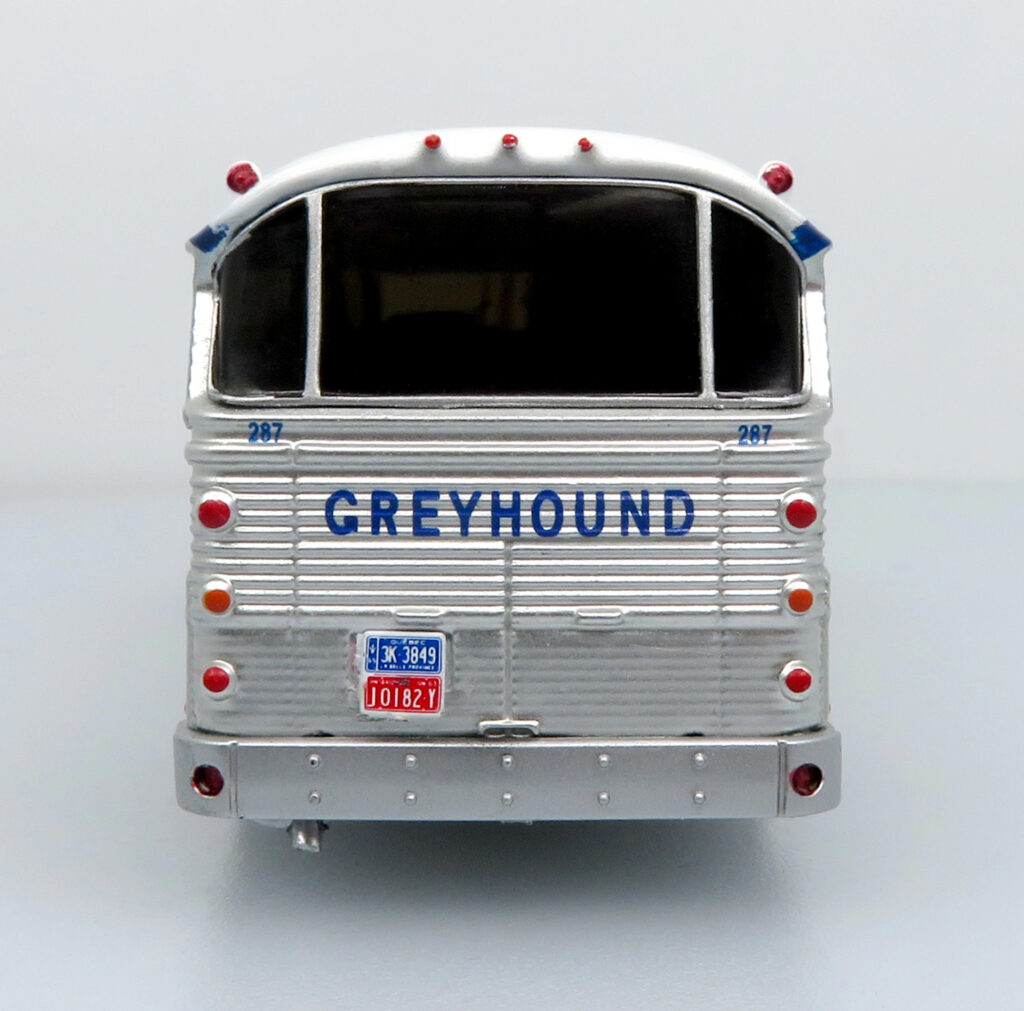 Iconic Replicas MCI MC5A Greyhound Canada 87-0629