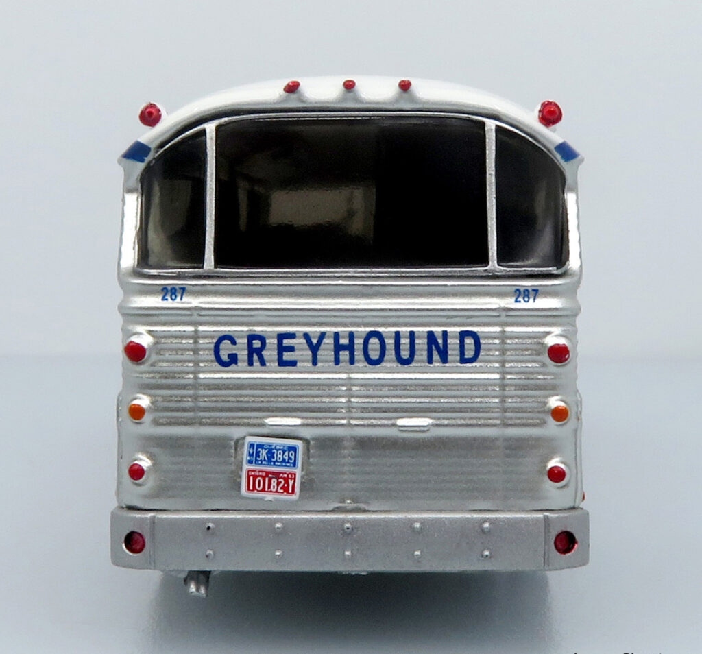 Iconic Replicas MCI MC5A Greyhound Canada 87-0629