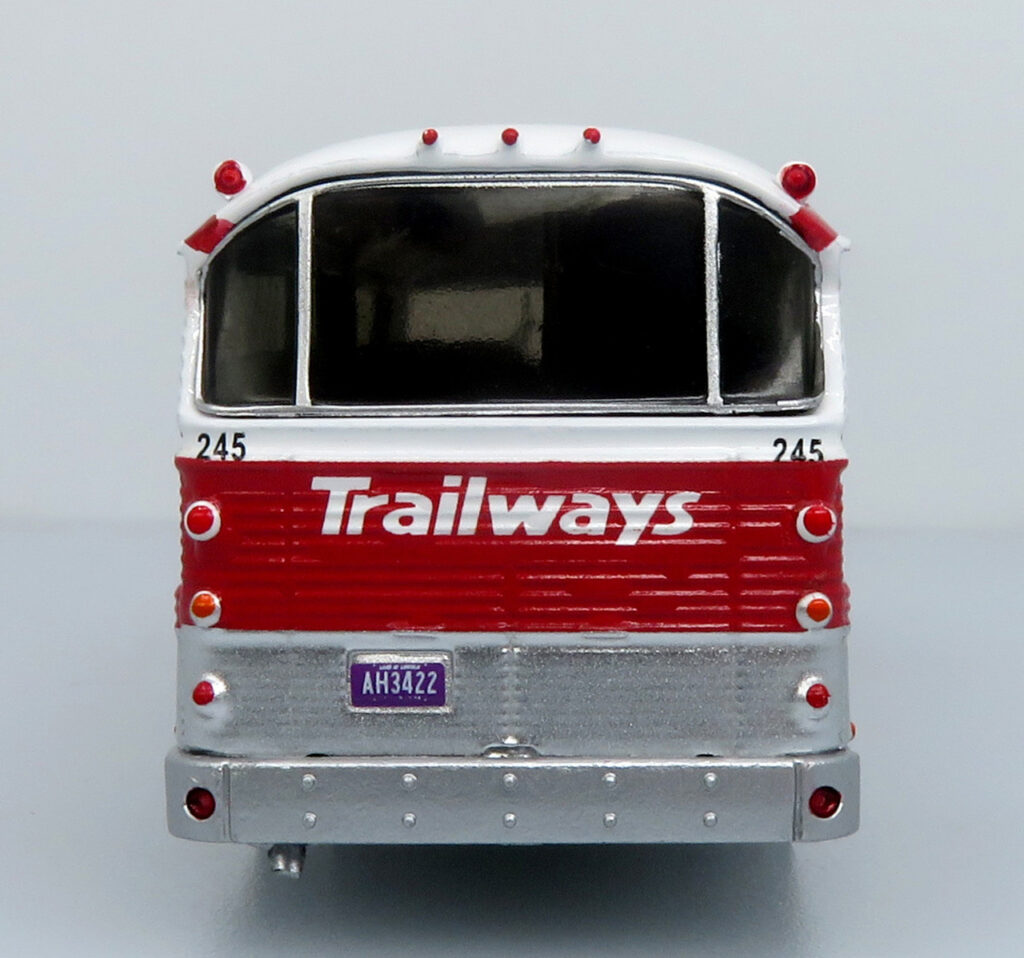Iconic Replicas MCI MC5A Trailways 87-0630