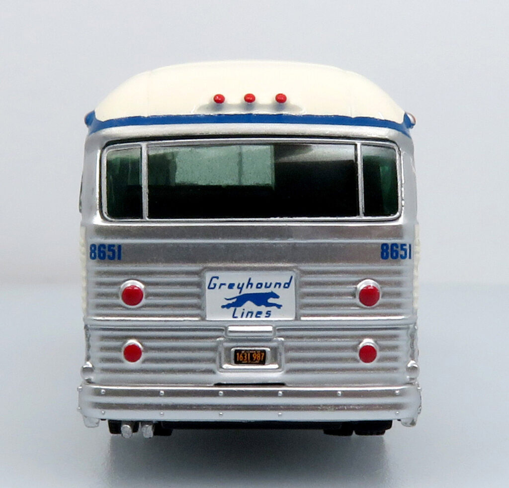 Iconic Replicas GM PD4104 Greyhound 87-0566