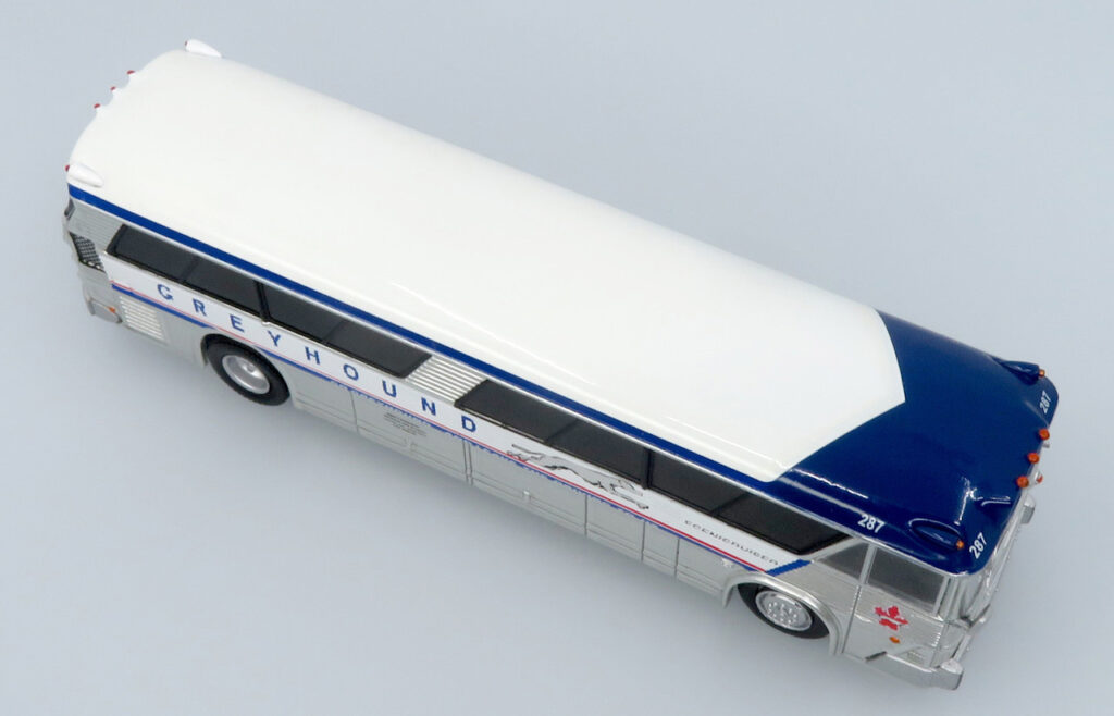 Iconic Replicas MCI MC5A Greyhound Canada 87-0629