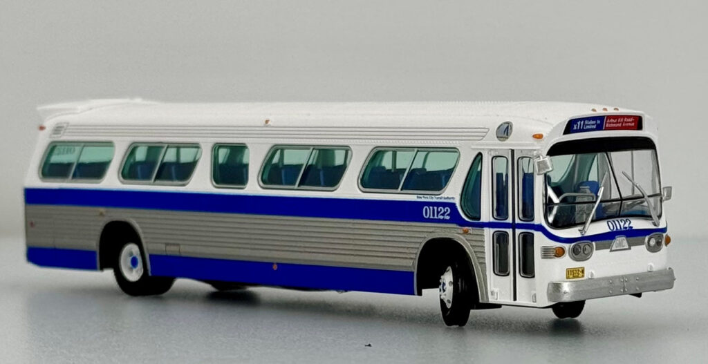 Rapido GM Fishbowl Bus New York City Transit Authority Awesome Diecast Release