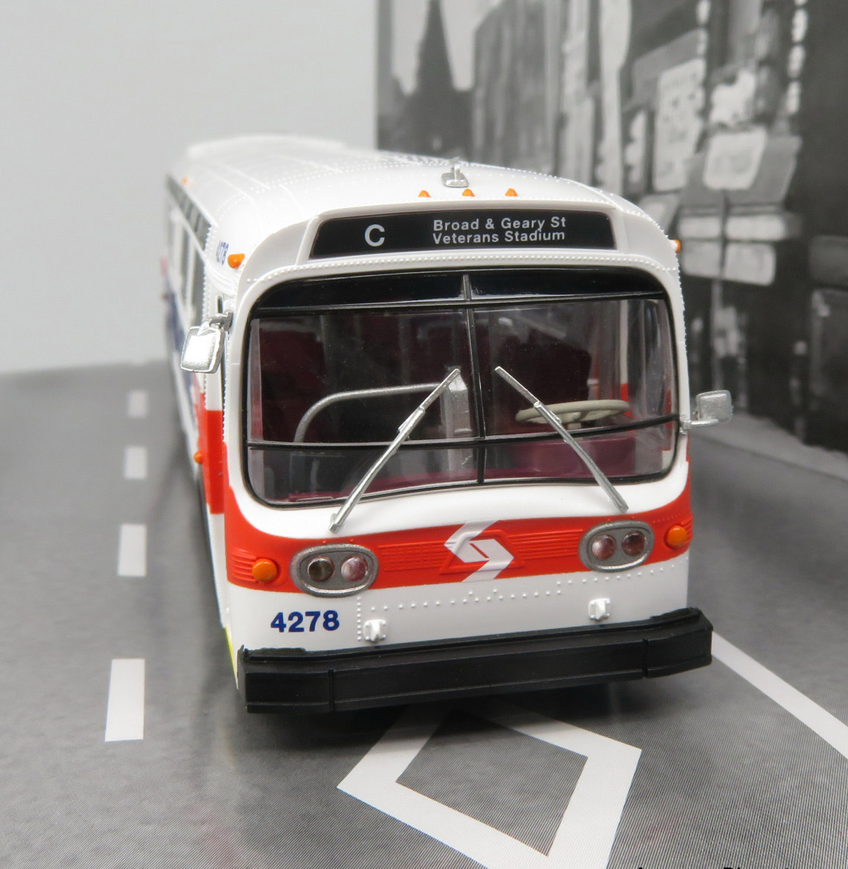 Rapido GM Fishbowl Bus Septa Philadelphia PA 753162