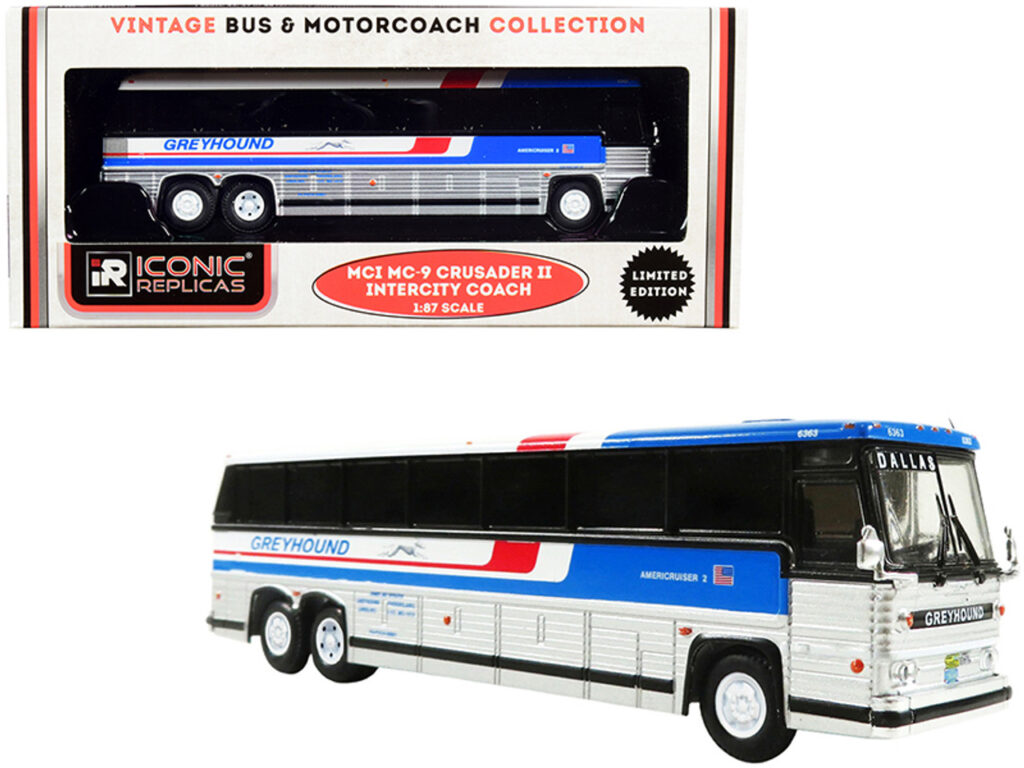 Iconic Replicas MCI MC9 Greyhound Pepsi Livery USA 87-0228
