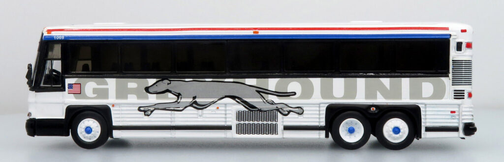 Iconic Replicas MCI D4000 Greyhound Shadow Livery 87-0561