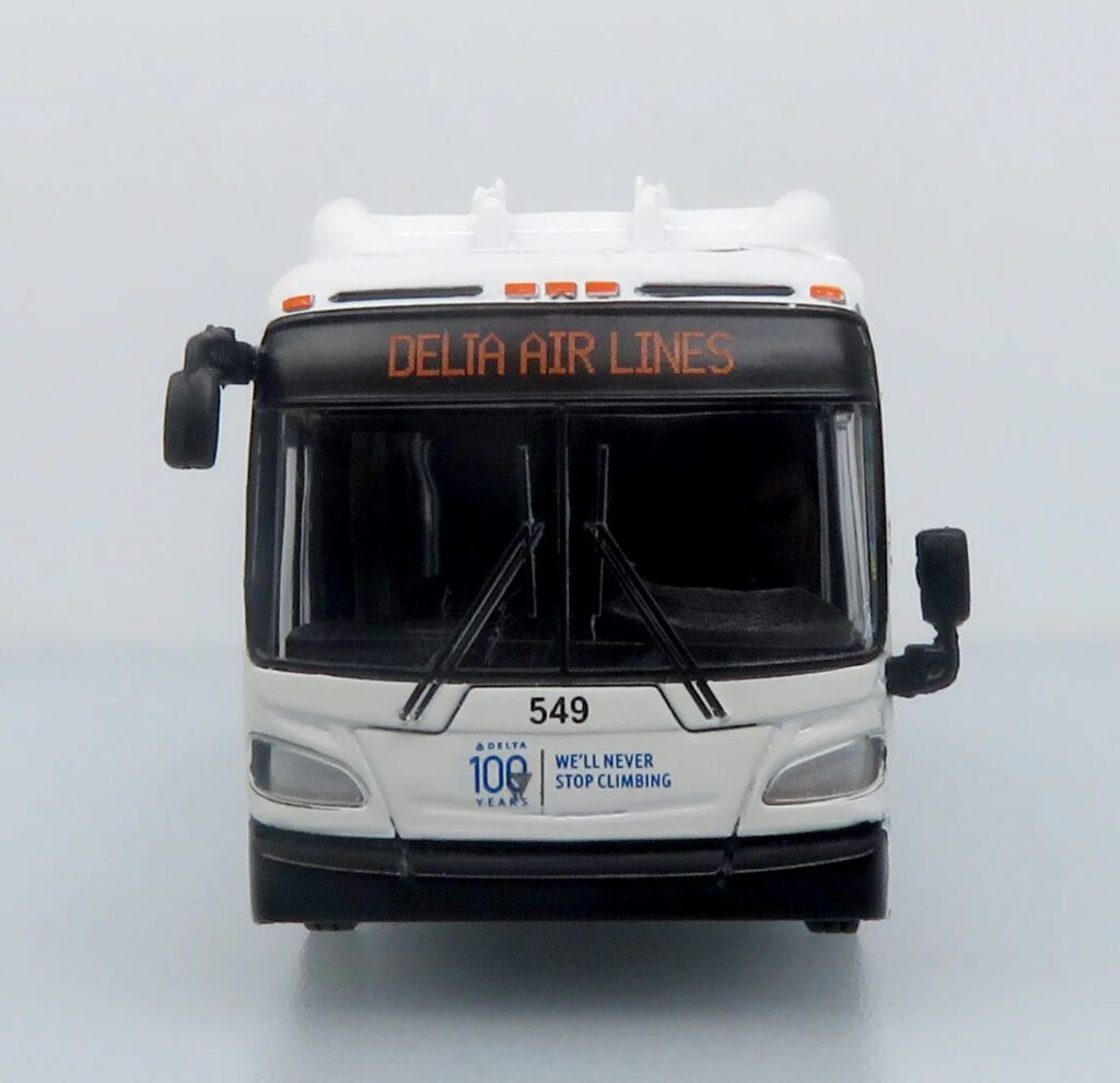 Iconic Replicas New Flyer Xcelsior Transit Bus Delta Airlines 100 Anniversary 87-0679