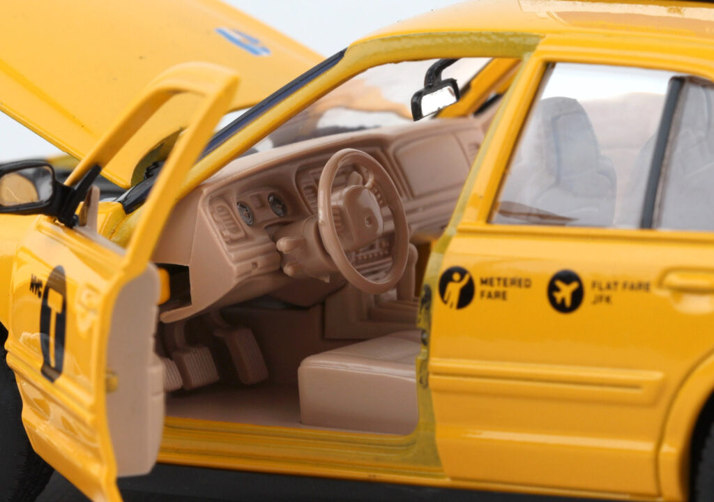 Daron New York City Taxi Cab 1/24 Scale NY73337