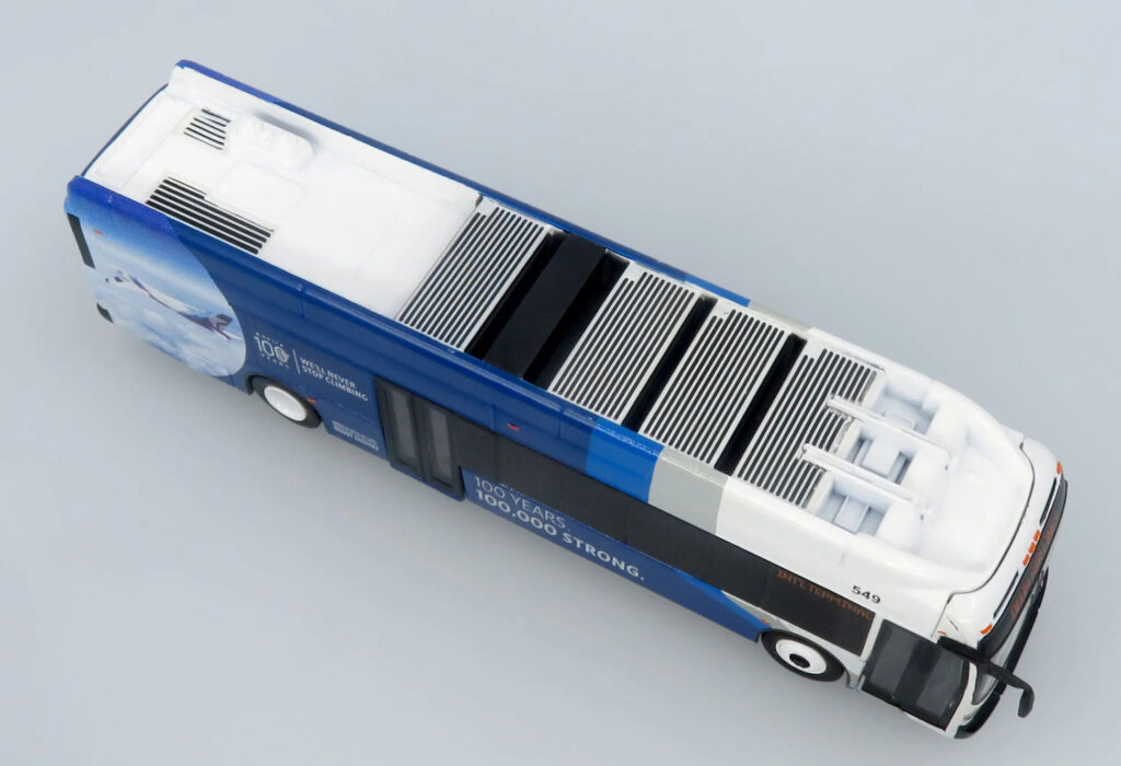 Iconic Replicas New Flyer Xcelsior Transit Bus Delta Airlines 100 Anniversary 87-0679