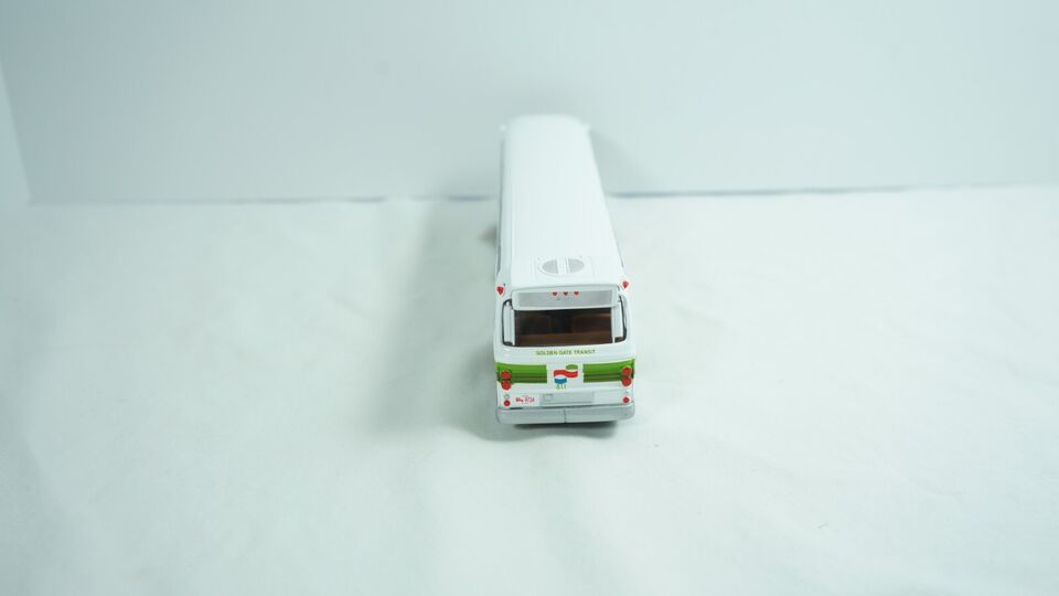 Corgi GM Fishbowl Bus Golden Gate Transit California C54306