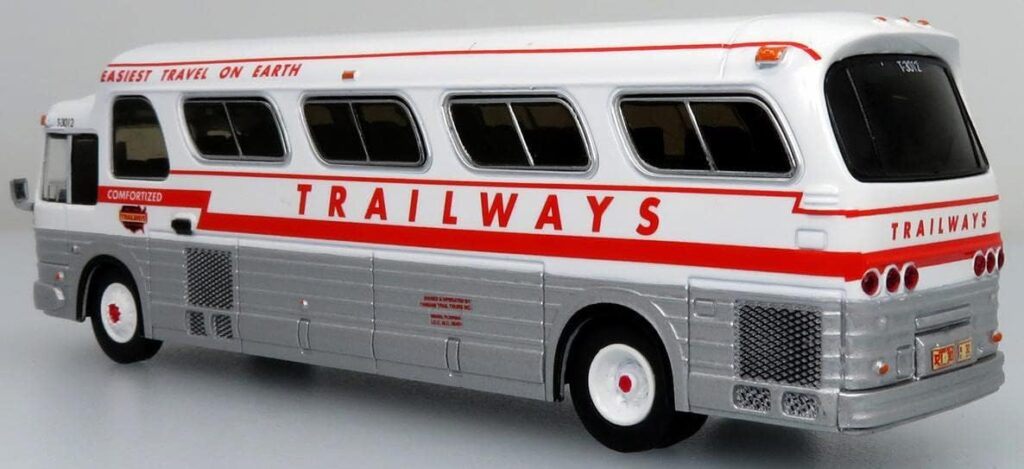 Iconic Replicas GM PD4107 Trailways 87-0284